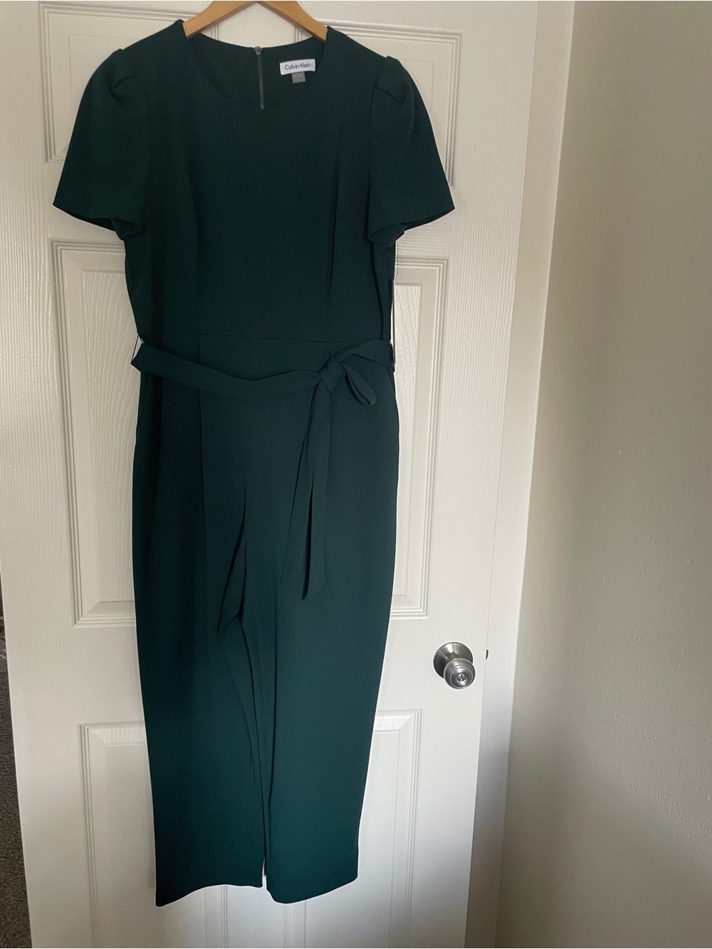 💚 Calvin Klein Dark Green Short-Sleeve Belted Romper 💚